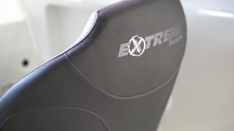 extreme_boats_primary_silvertex_carbon_9002_and_secondary_maglia_thunder_6061_3.jpg