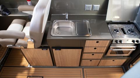 Extended cabin Starboard module with fridge, freezer, 5 drawers, sink and hob/oven