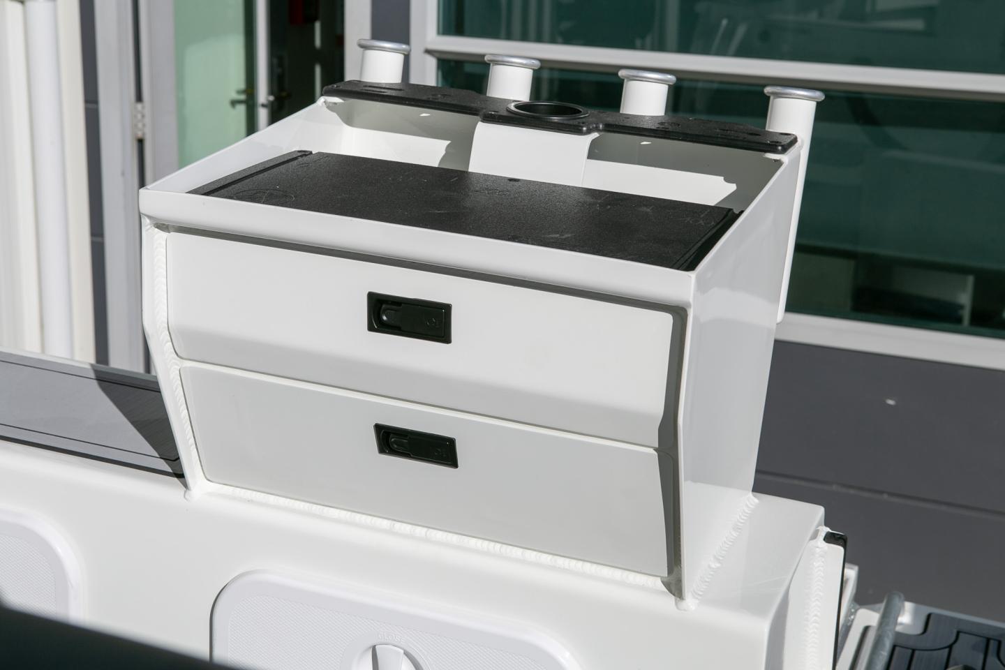 extreme_boats_2_drawer_bait_station.jpg