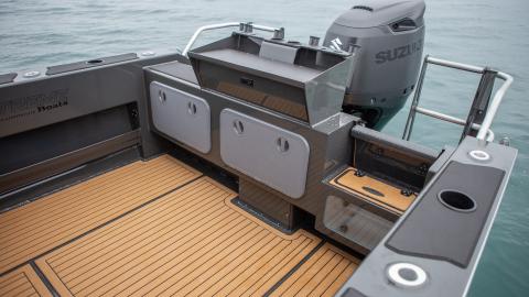 extreme_boats_696_game_king_transom.jpg