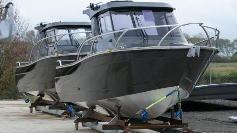 Dark Grey - solid - extreme_boats_dark_grey.jpg