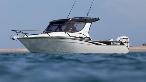 Extreme 746 Game King side on.jpg